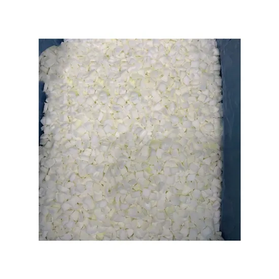 Свежий желтый лук хорошего цвета для сала